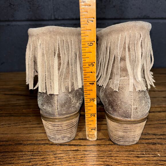 Steve Madden Women’s 8.5 Taupe Suede Western Fringe Ankle Boots - Picture 4 of 8